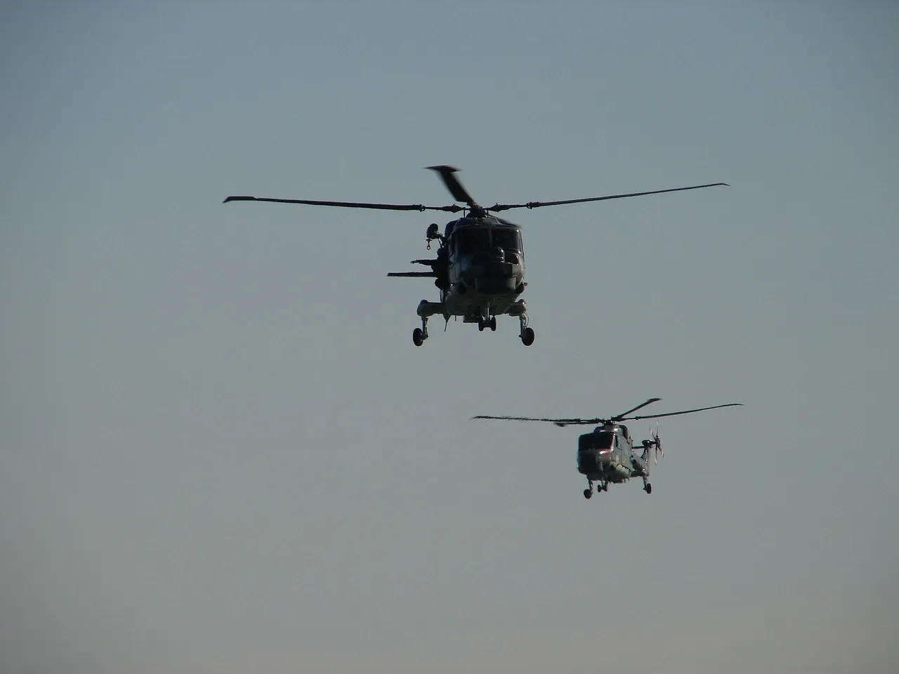 helicopter-13695_1280.webp