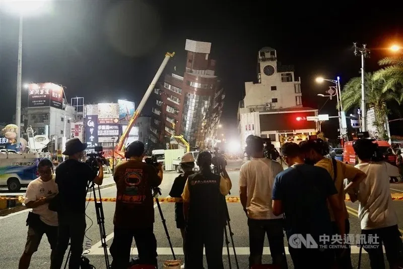 Taiwanese media covering the rescue operations (Image: CNA)