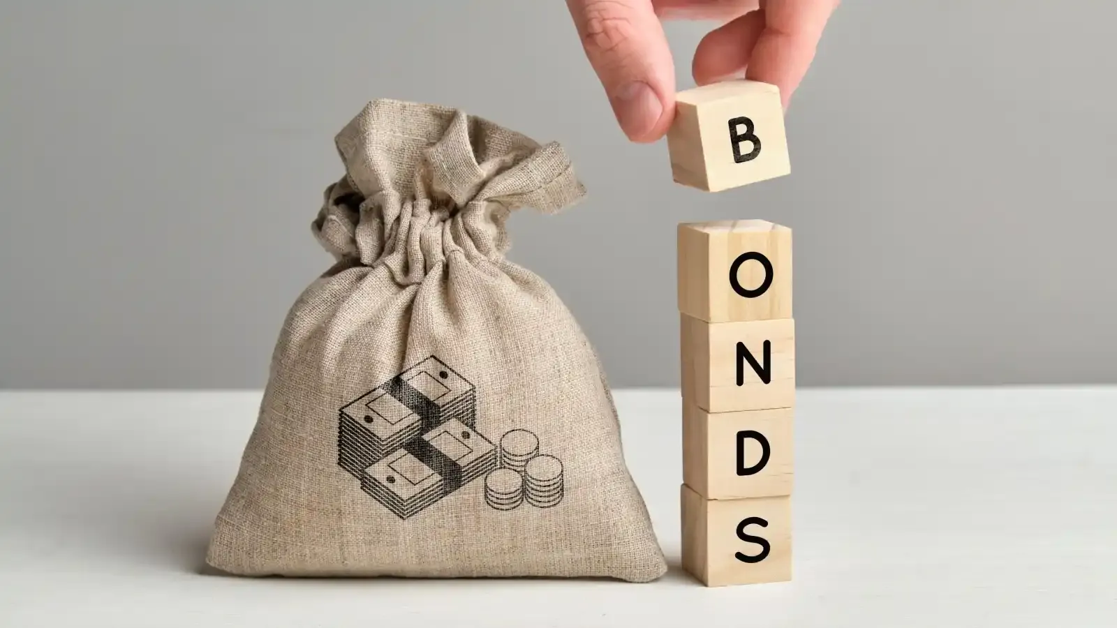 Bonds Investment Guide 2026: Types, Returns, Risks & Tax Explained 
