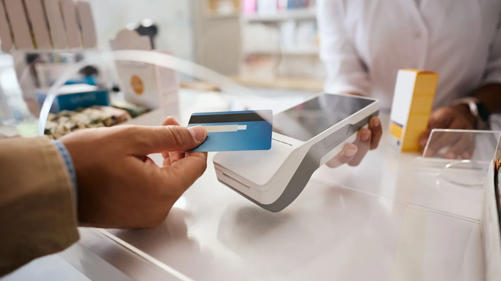 FD Credit Card vs Regular Credit Card