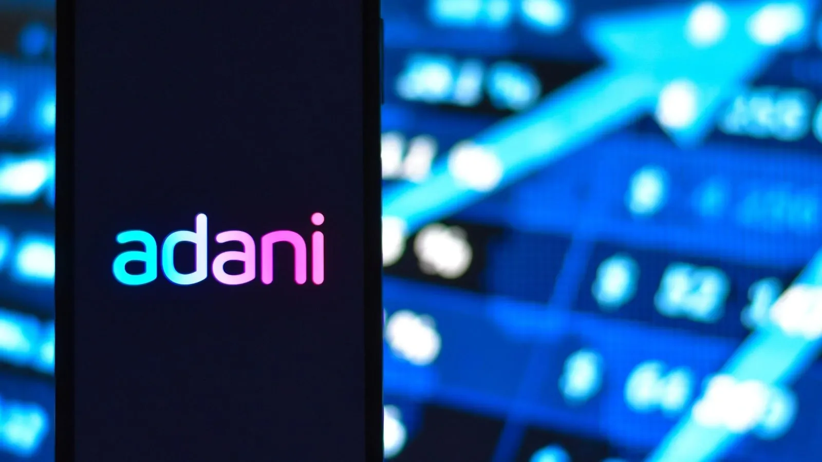 adani-airport-holdings-raises-9825-crore-