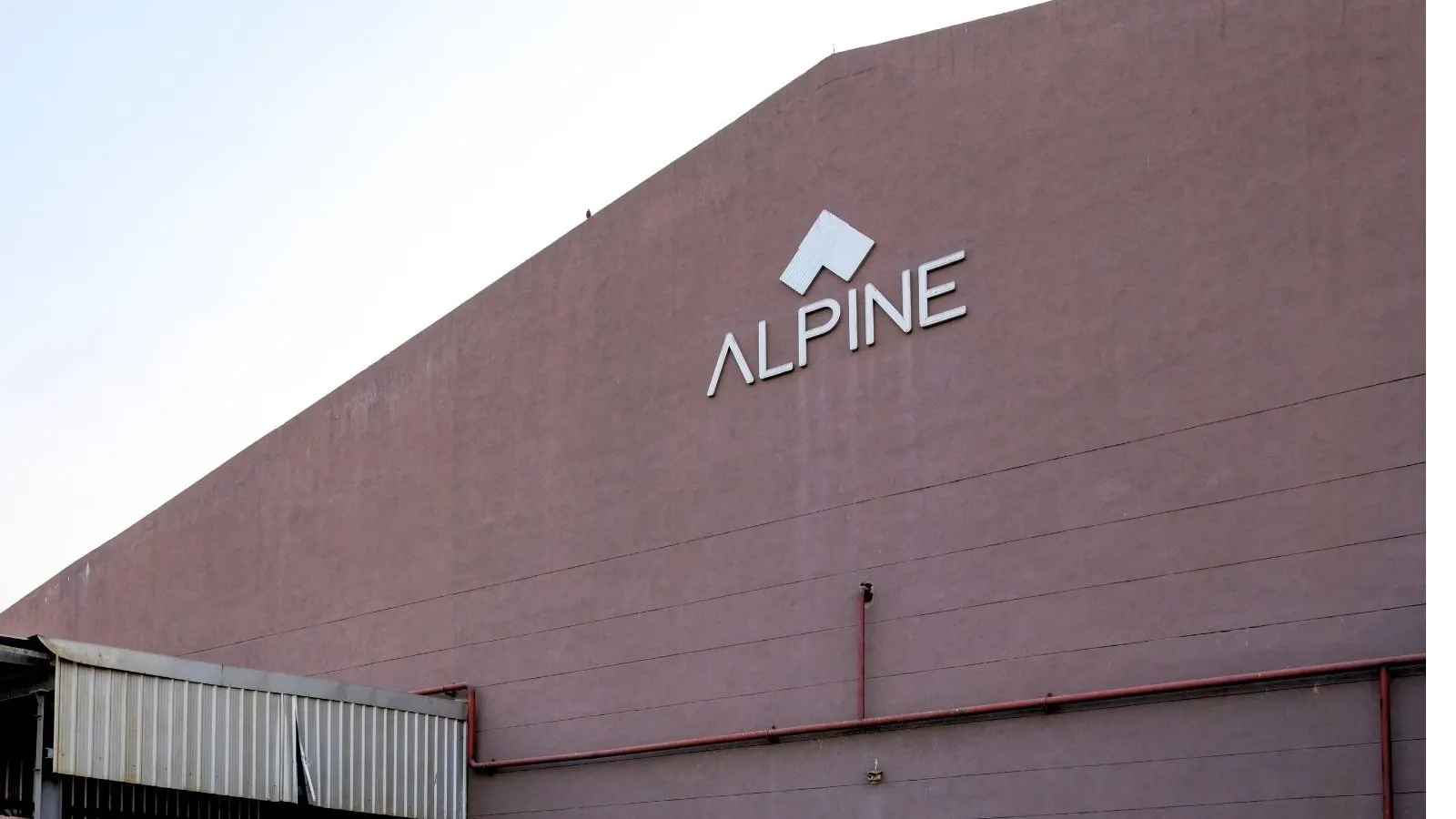 Alpine Texworld IPO had set a price band of ₹100 to ₹105 per share. | Image: alpinetexworld.com
