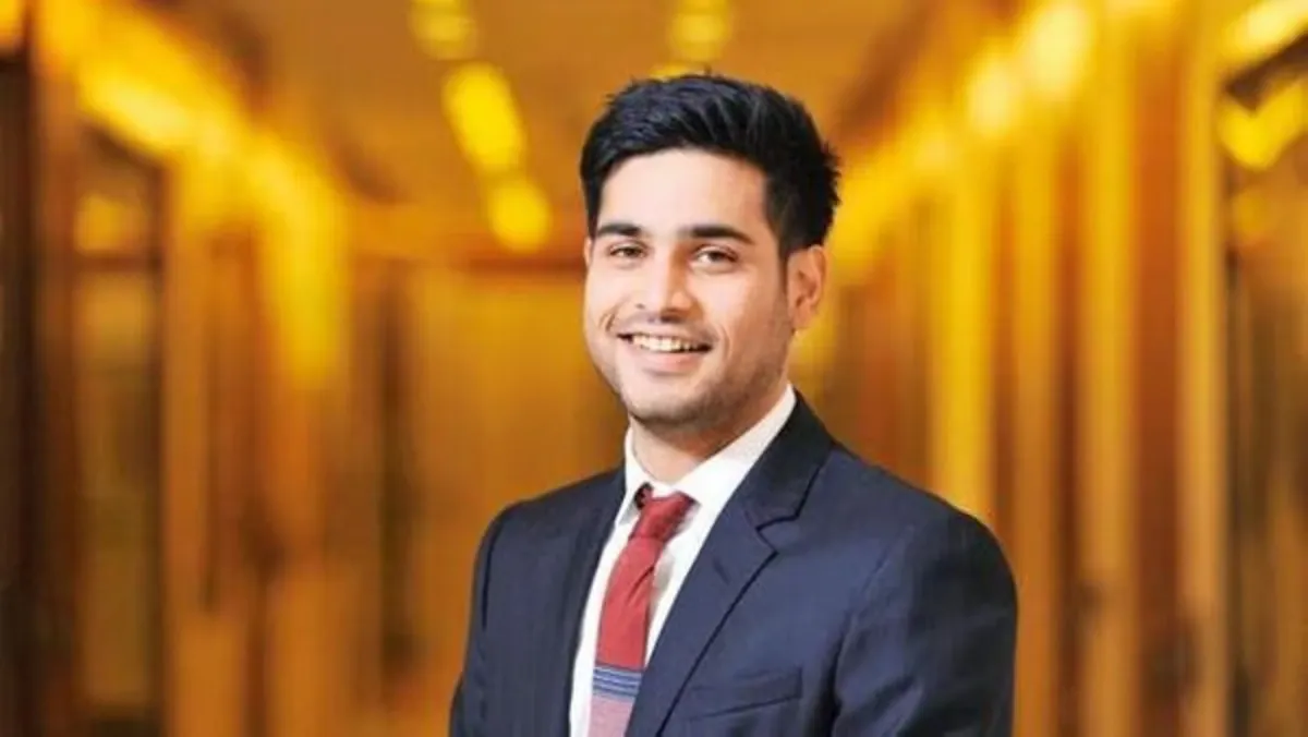 Both Anmol Ambani and Gopalakrishnan violated the provisions of SEBI's LODR (Listing Obligations and Disclosure Requirement) rules