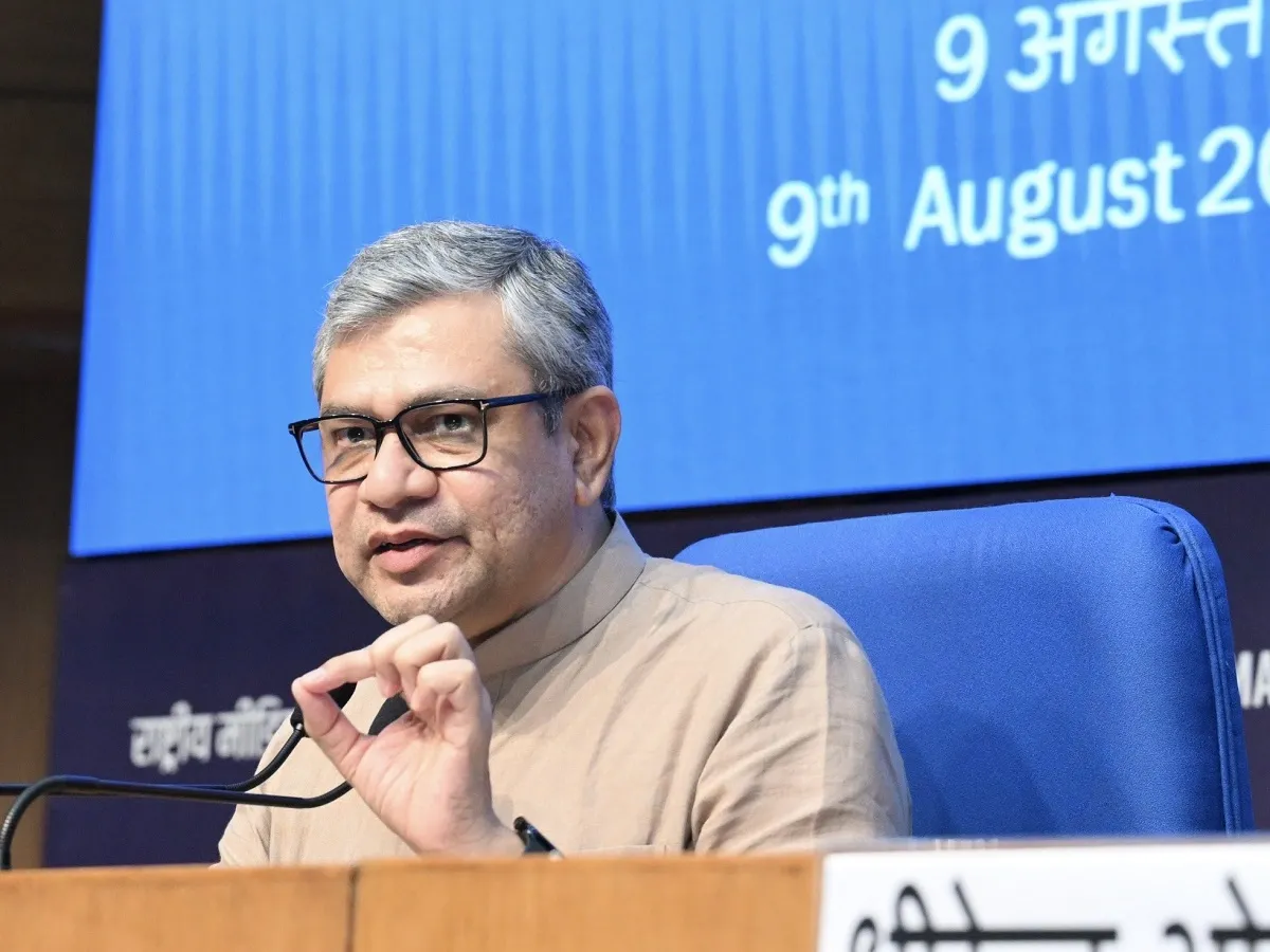 Union Minister Ashwini Vaishnaw briefing the press following the Union Cabinet meeting on August 9 (Image: PIB)