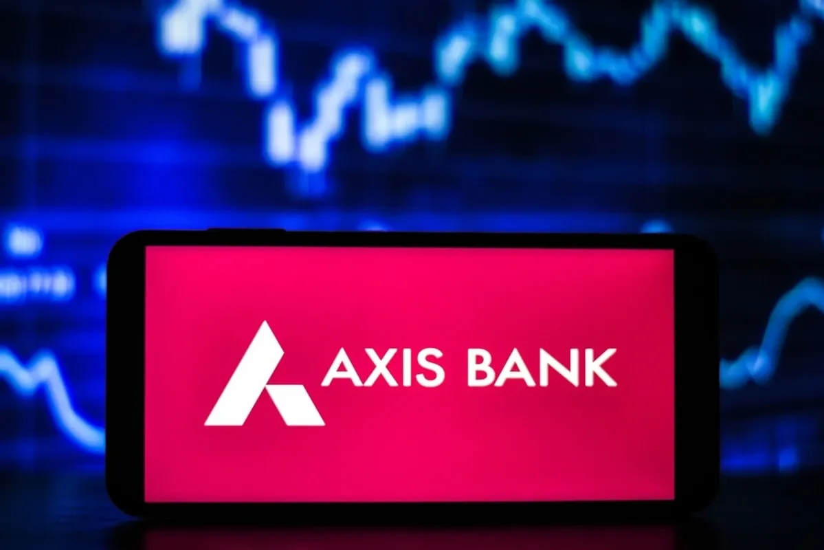 Axis Bank (1).webp