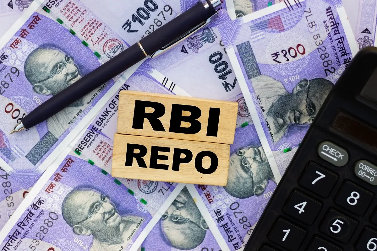 RBI's decision to cut the repo rate likely to stimulate economic activity by making borrowing cheaper. | Image: Shutterstock