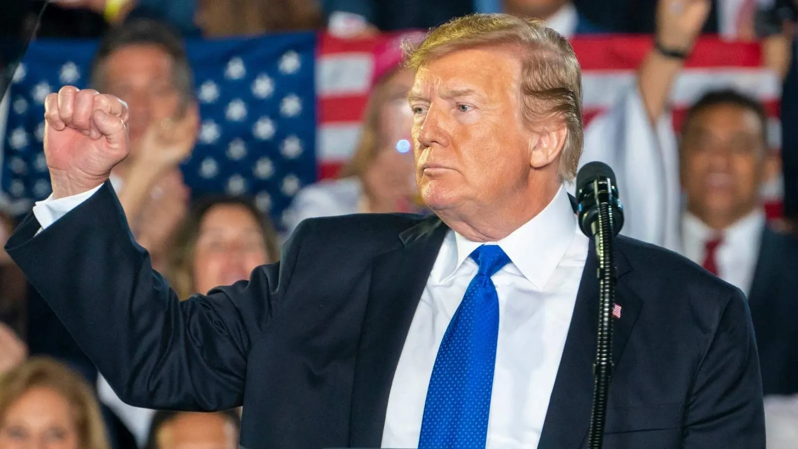 डोनाल्ड ट्रंप