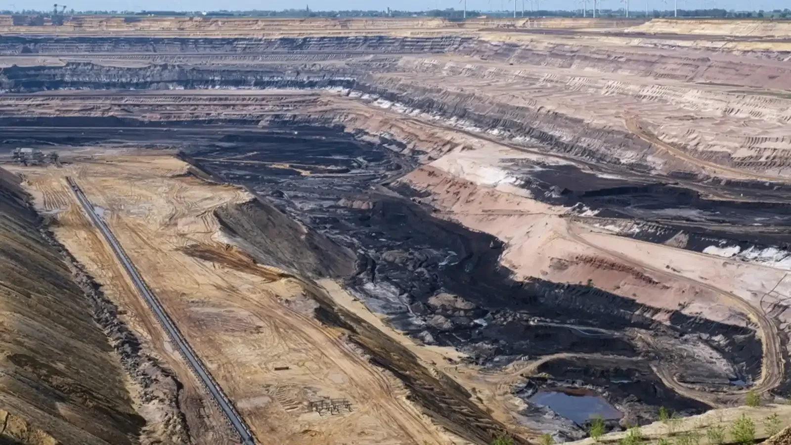 GMDC is India’s leading mining and mineral processing company. | Image: Shutterstock/Representational