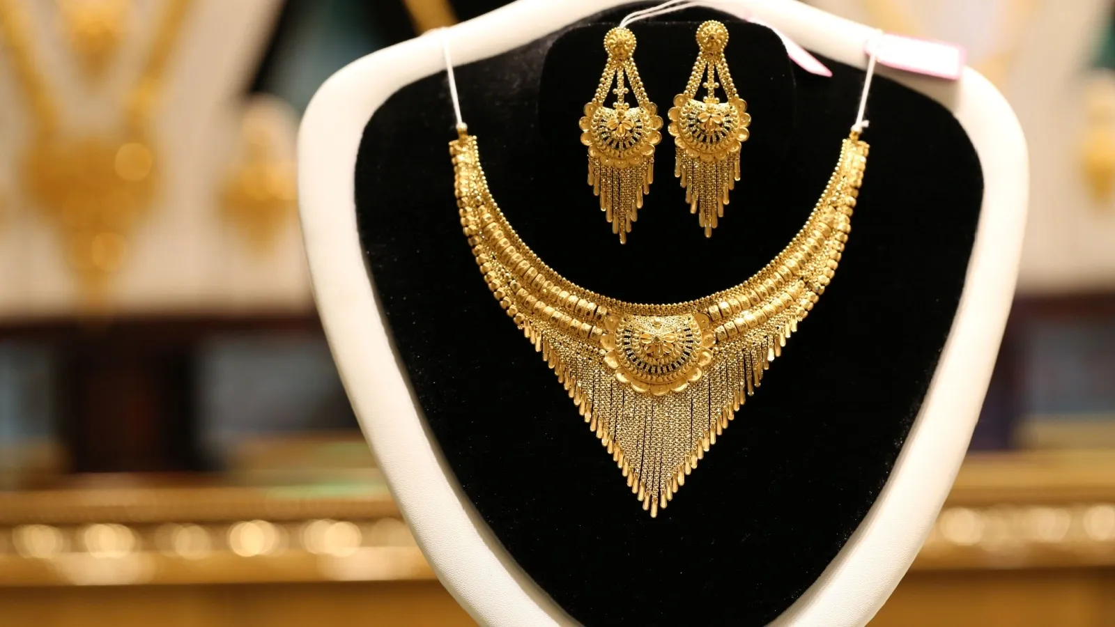 gold-and-silver-price-today-6-aug