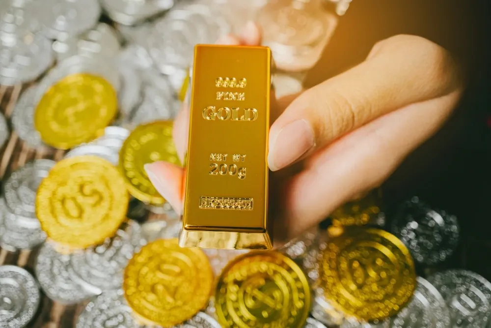 Gold and silver rate on November 11: Precious metals price fall amid ...