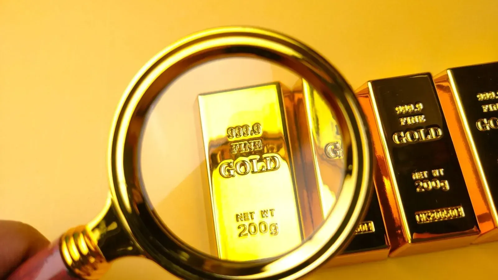 Gold prices were trading 0.96% or ₹1,448 per 10 grams higher at ₹1,52,209 per 10 grams on Wednesday, April 1, 2026.