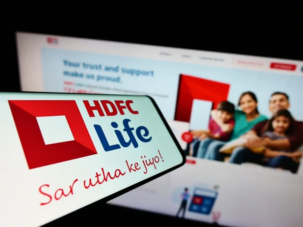 HDFC Life shares closed in the red at ₹622.40, down 1.52% on the National Stock Exchange (NSE) on Thursday. | Image: Shutterstock