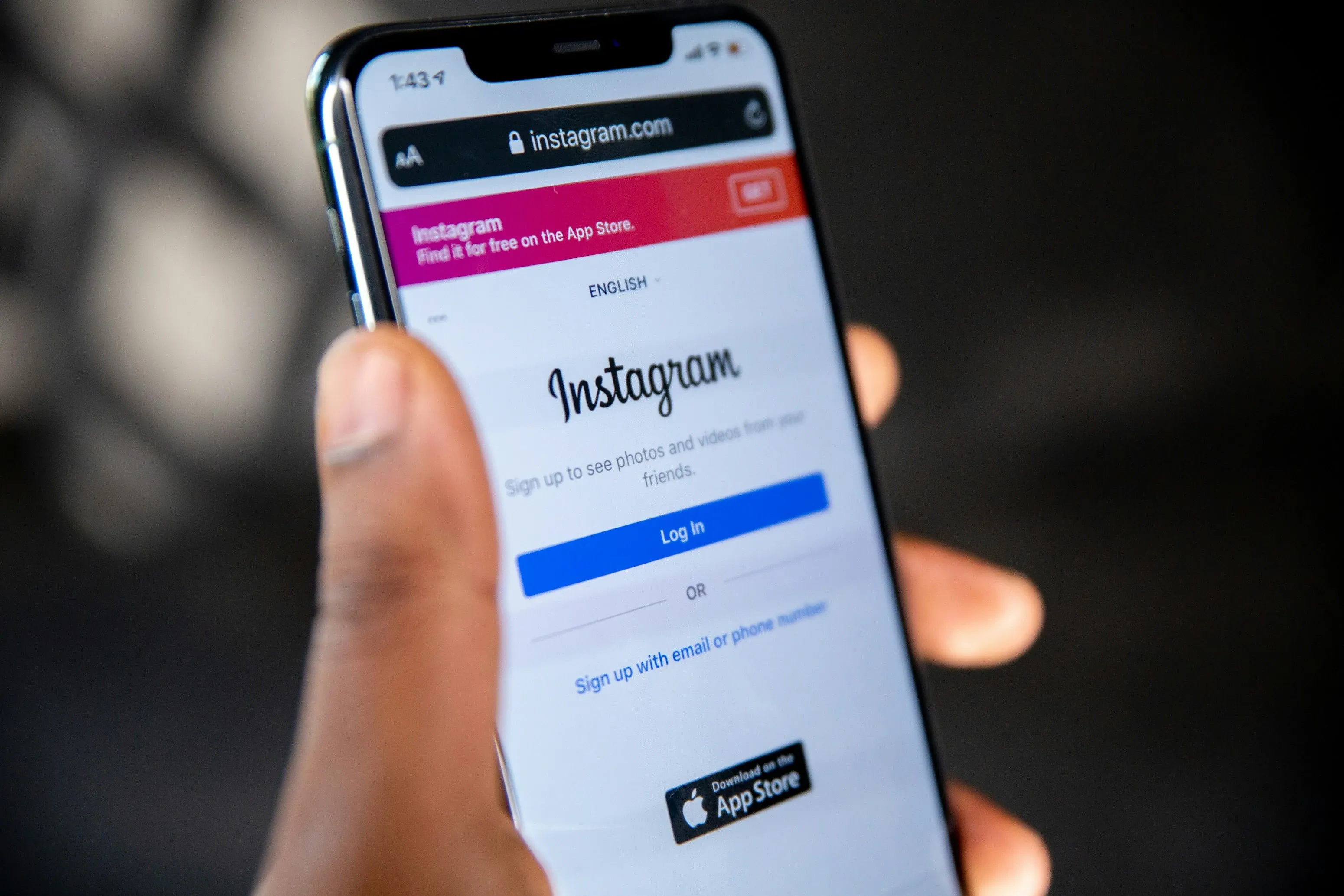 Instagram users reported login failures and messaging glitches.