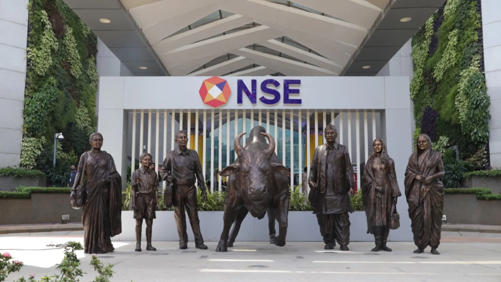 NSE IPO listing live updates | It is the second-largest public issue in India after Hyundai Motor's ₹27,870-crore offer in 2024. | Image: NSEIndia.com