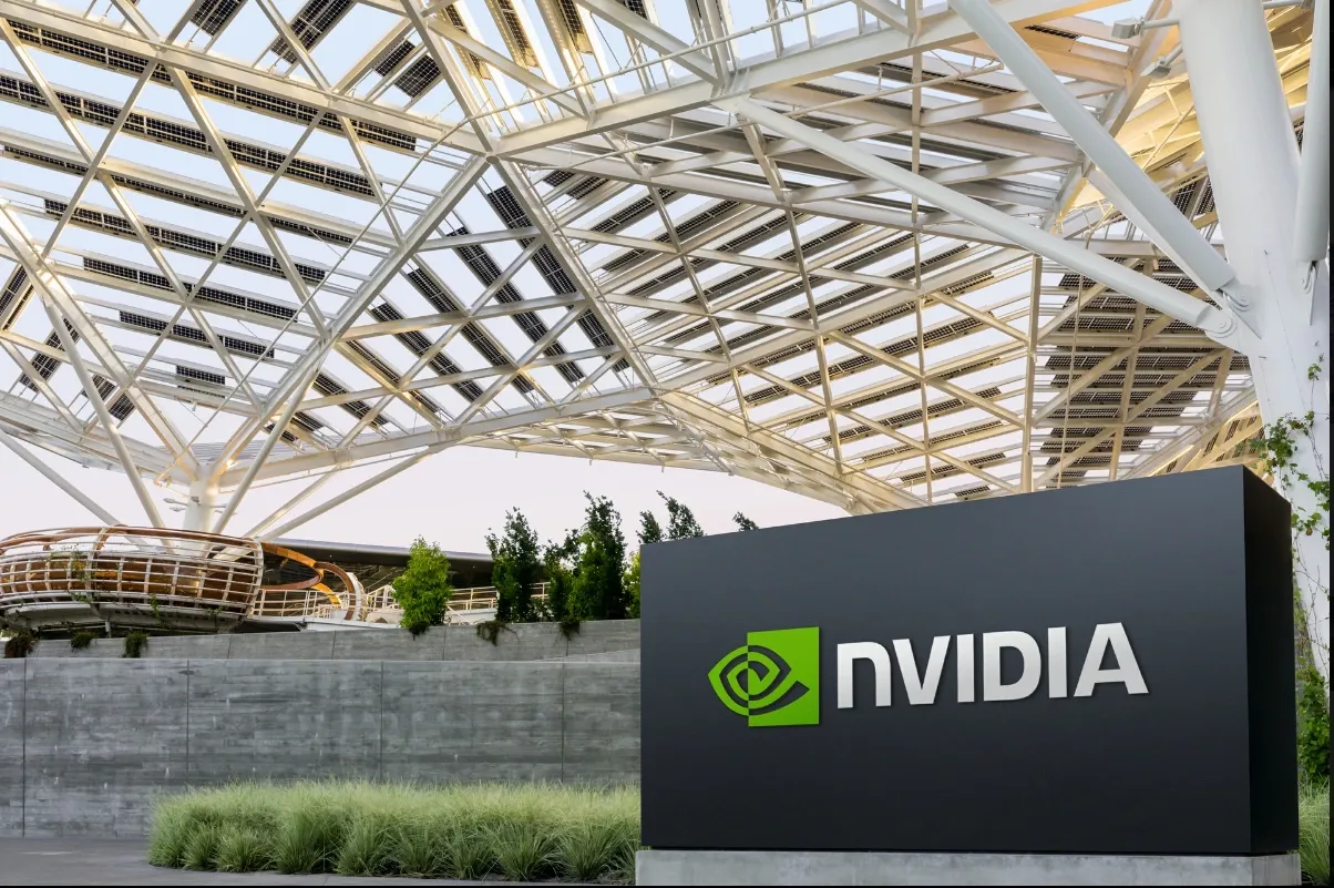 Nvidia CEO जेनसेन ह्वांग का कहना है कि AI लाइट की स्पीड से आगे बढ़ रहा है। 