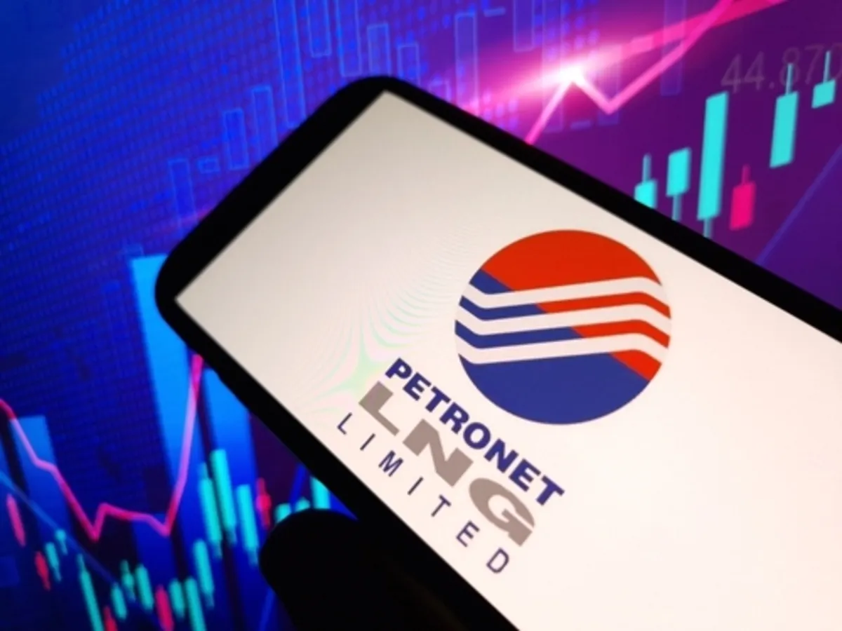 Petronet LNG shares, March 4, 2026