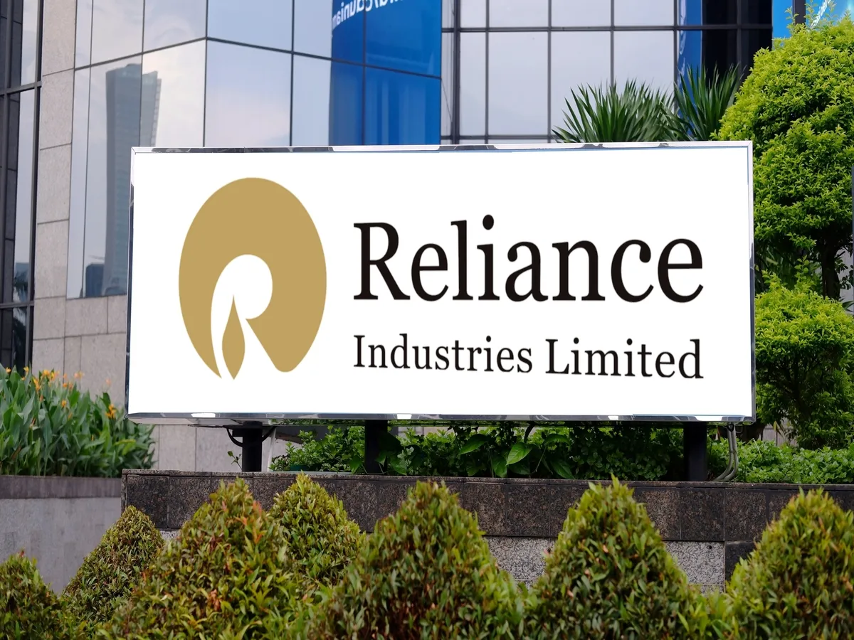 RIL shares trade flat ahead of 47th AGM tomorrow amid muted expectations