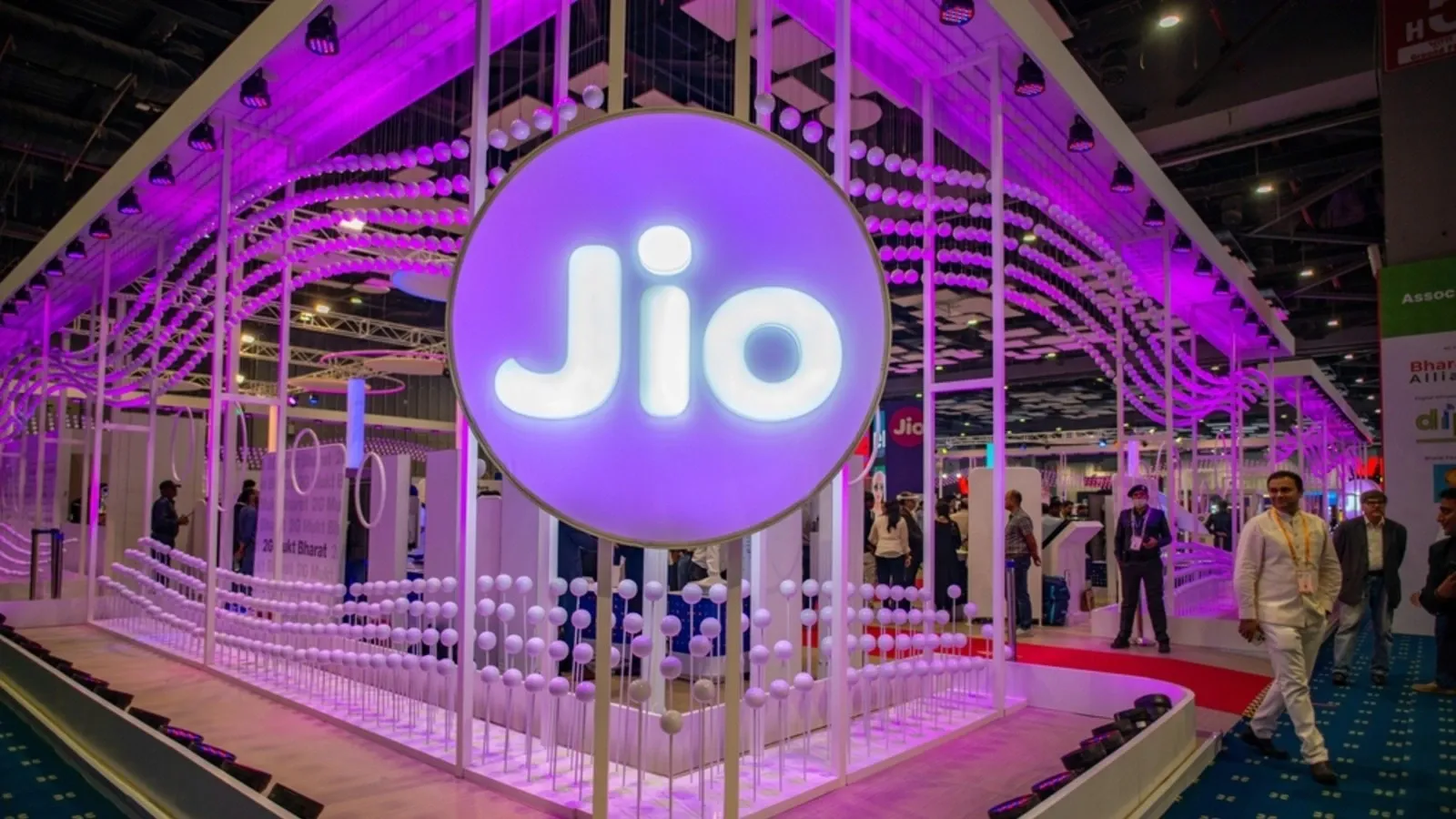 Jio Platforms, which will list on the NSE and the BSE, has hired 17 bankers to manage its listing. | Image: Shutterstock