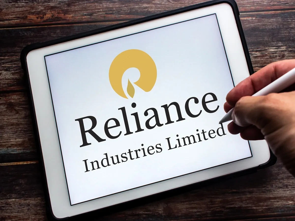 RIL share price, April 24, 2026
