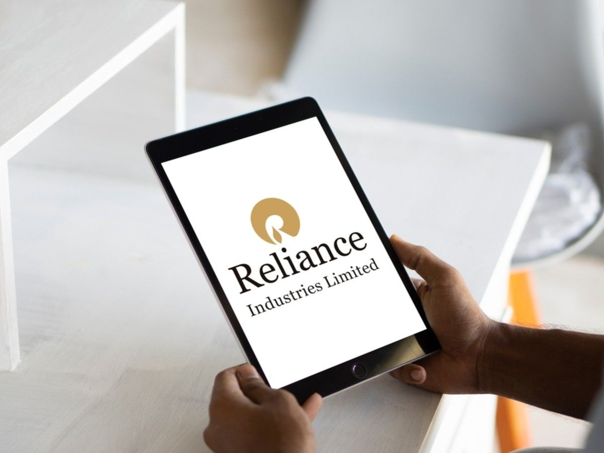 RIL share price, Nov-25