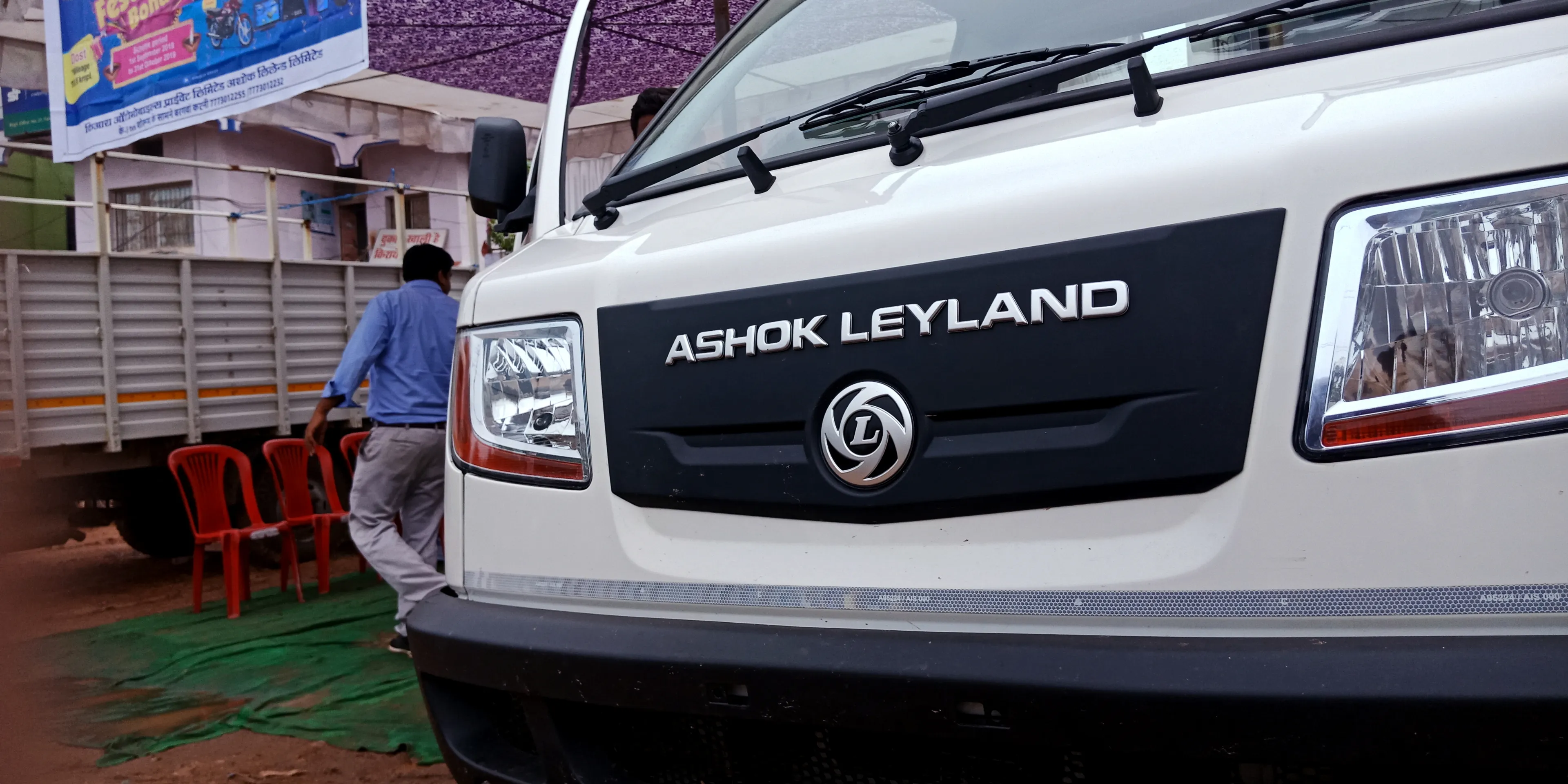 Ashok Leyland’s revenue rose to ₹9,479 crore during the reporting quarter. Image | Shutterstock