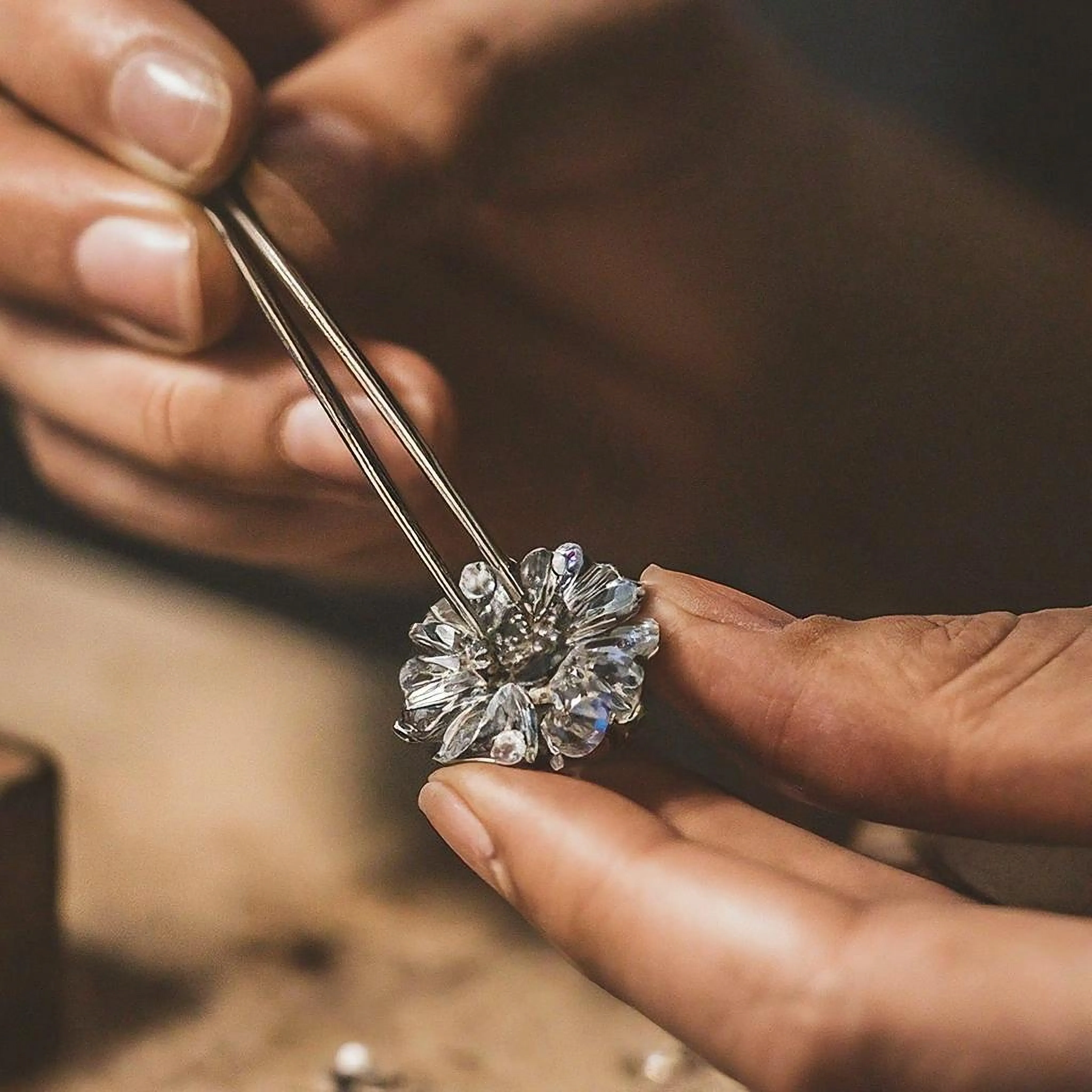 Shares of gold retailer Rajesh Exports rallied up to 8.24% to an intraday high of ₹322.2 apiece on the NSE.