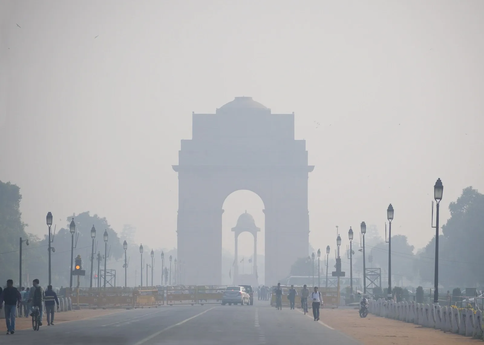 Delhi experiences severe pollution every winter, as the cold and heavy air traps dust, emissions and smoke, worsening the city's air crisis