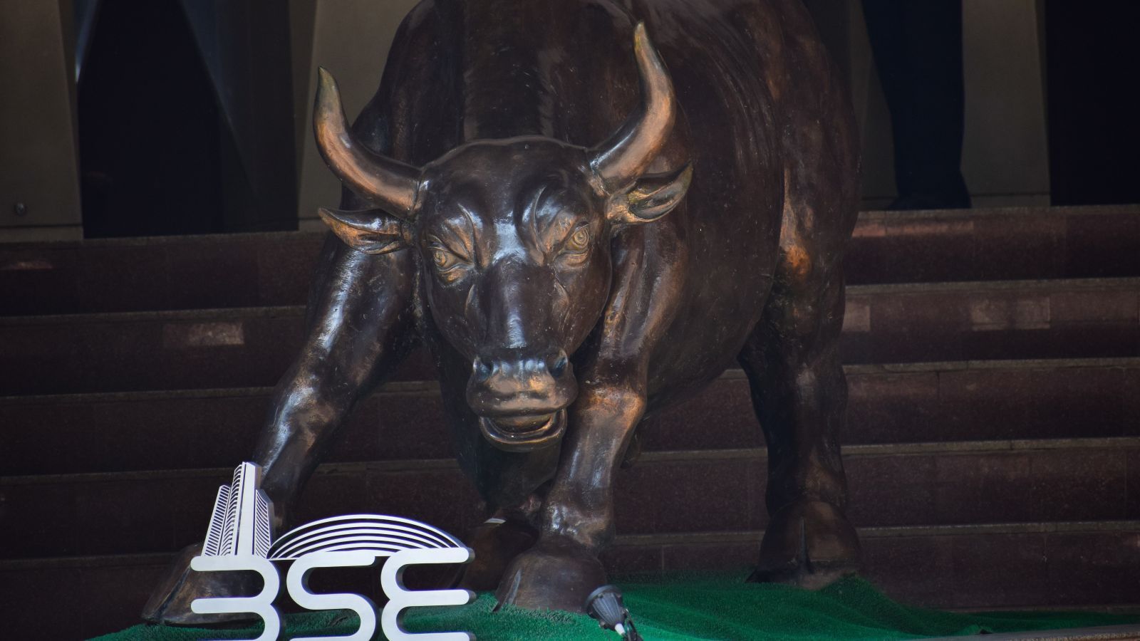 Stocks To Watch 2 march