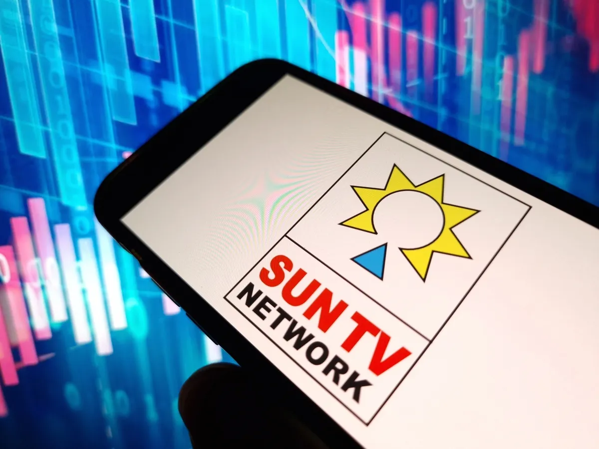 Shares of Sun TV Networks Ltd. on Friday settled at ₹914.45 on BSE, up 3.28% from the previous close.