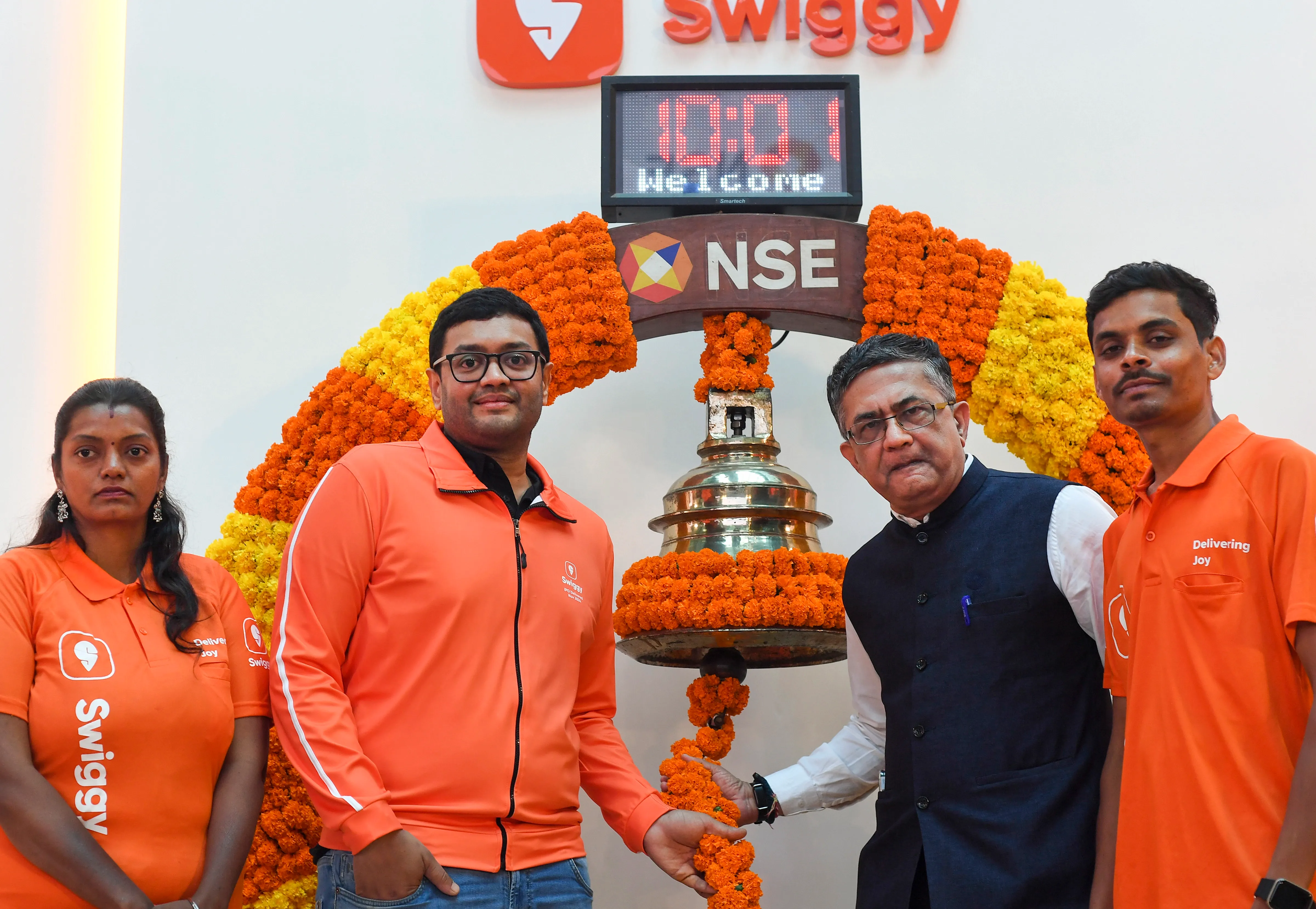 Swiggy IPO listing.webp