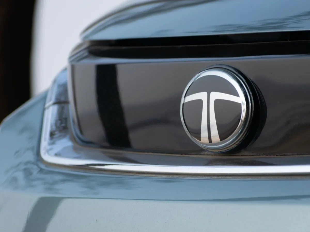 Tata Motors PV share price