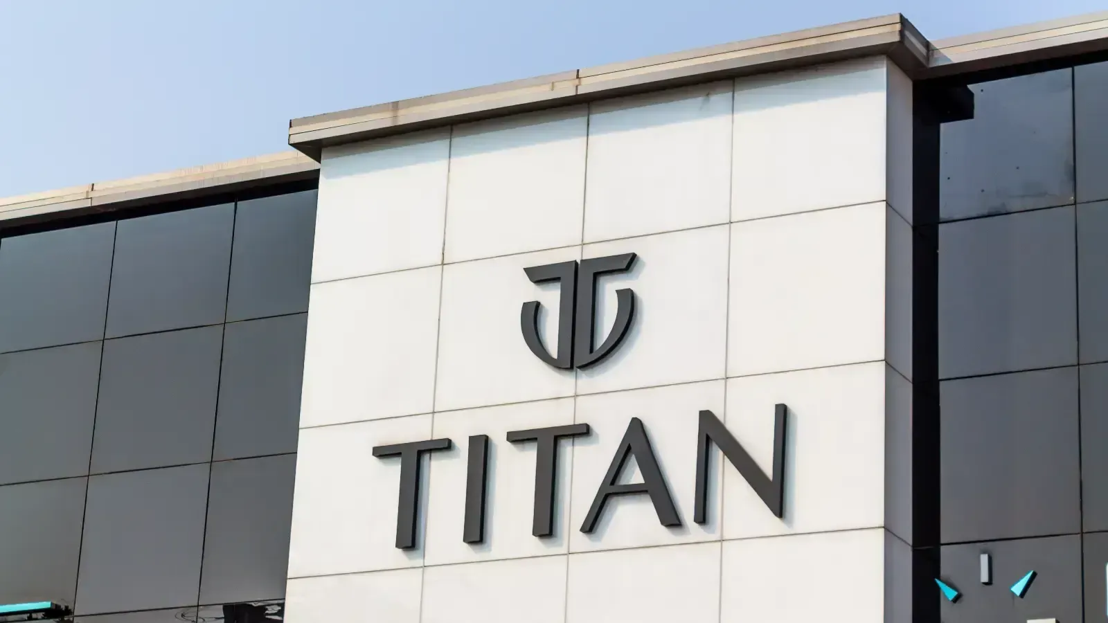 Titan_share_today