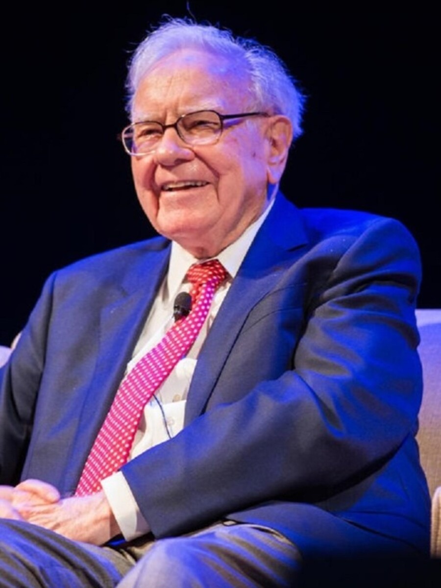 5 book recommendations from Warren Buffett