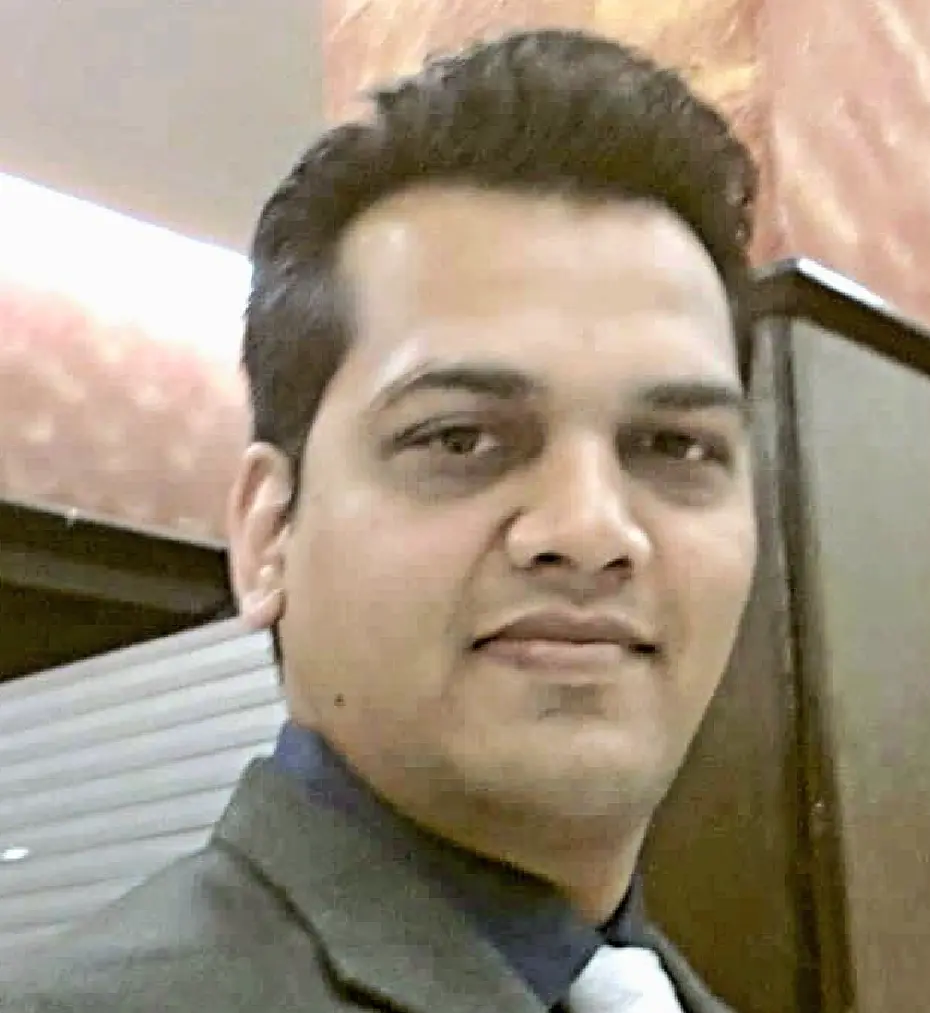 Dr. Chirag Shah